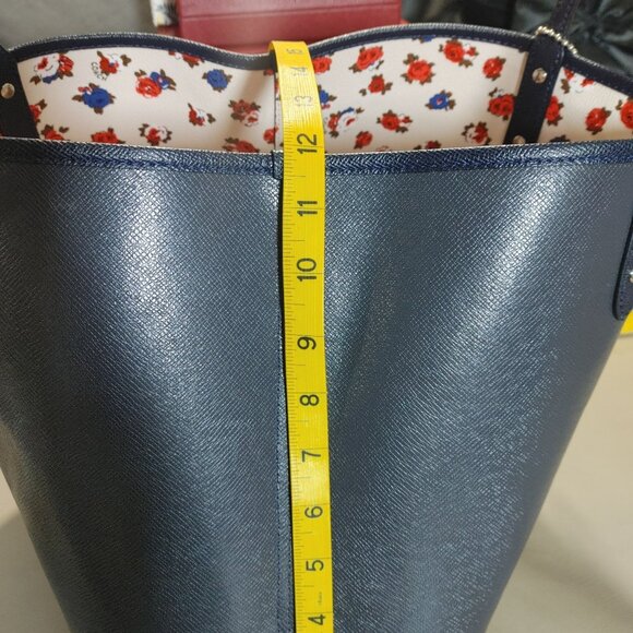 Coach Large City Tote Bag Tea Rose Navy Reversible Floral Print Interior Leather - Picture 3 of 14